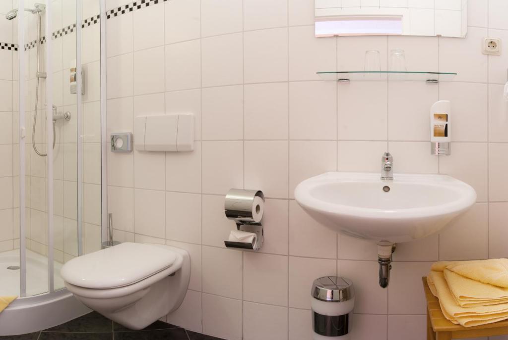Single Room,1414925541:JPEG